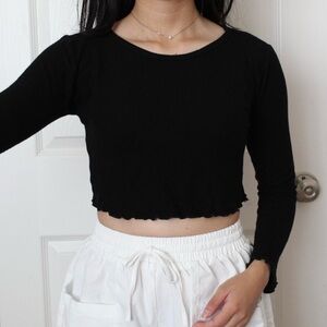Bozzolo Black Ribbed Long Sleeve Crop Top